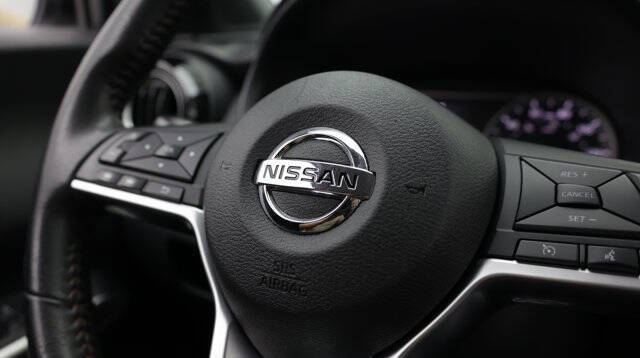 2019 Nissan Kicks SR