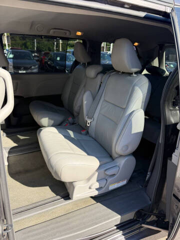 2019 Toyota Sienna Limited 7-Passenger