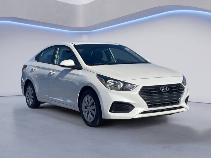 2021 Hyundai Accent SE's photo