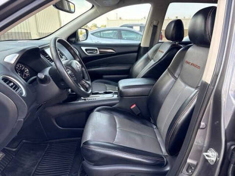 2019 Nissan Pathfinder SL
