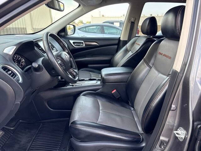 2019 Nissan Pathfinder SL