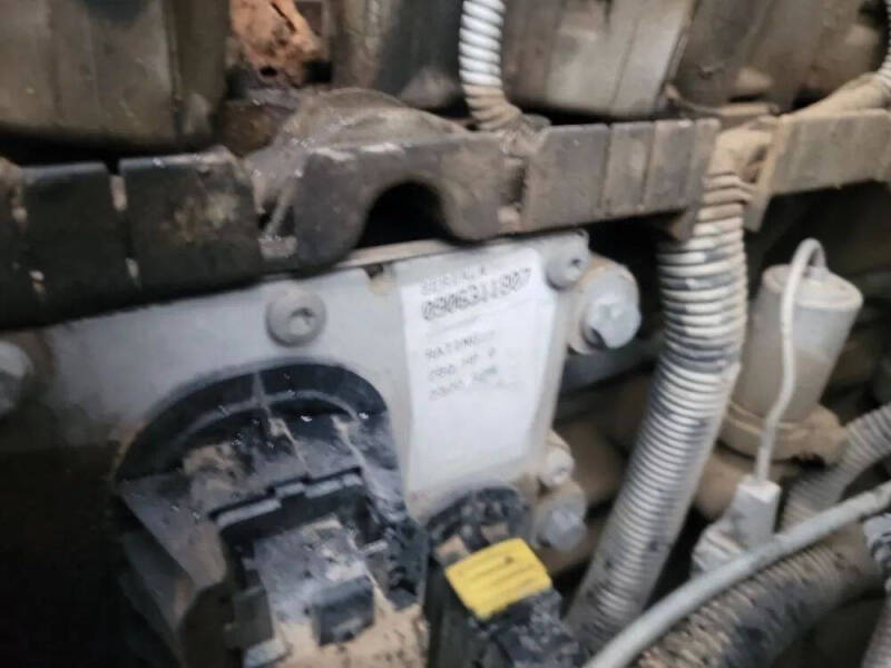 2004 Freightliner M2 106