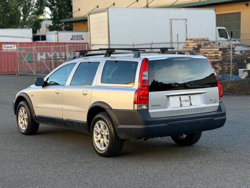 2004 Volvo XC70