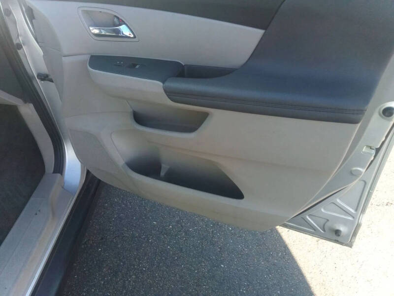 2015 Honda Odyssey EX-L - Photo 14