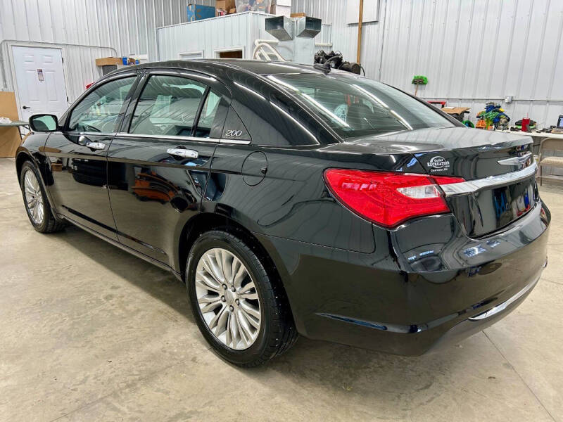 2011 Chrysler 200 Limited