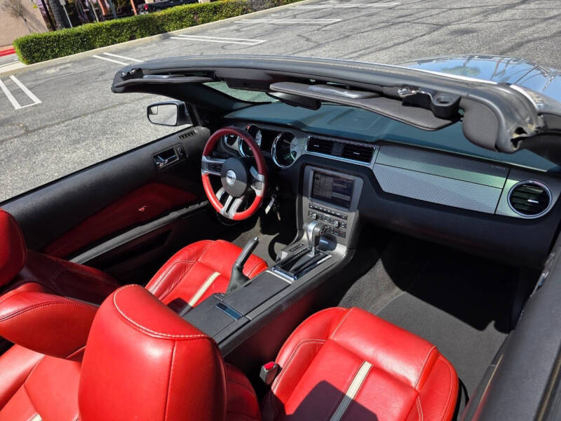 2011 Ford Mustang GT Premium