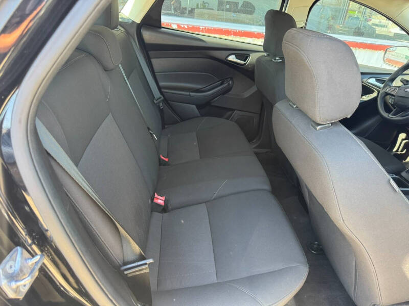 2017 Ford Focus SE
