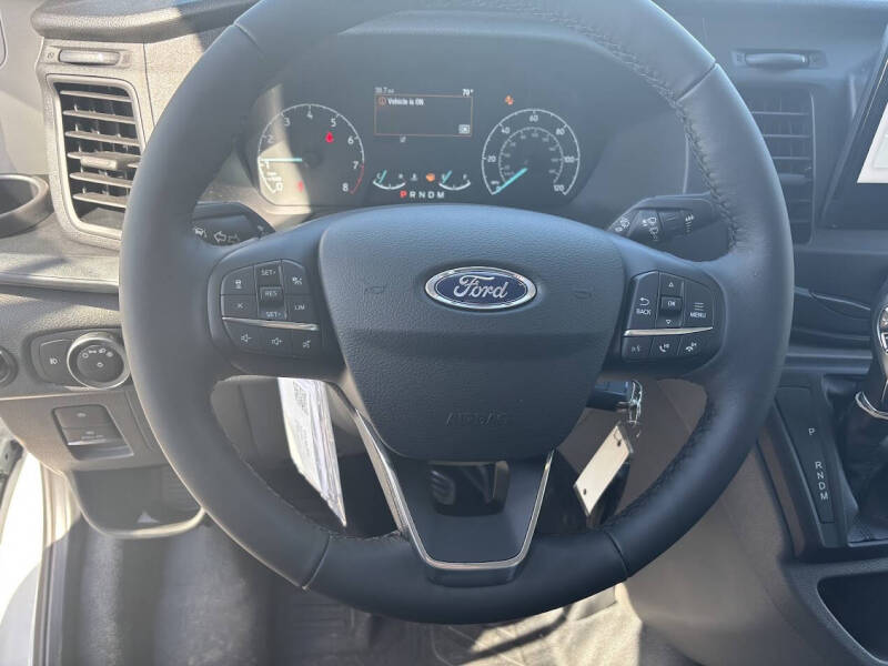 2025 Ford Transit 250