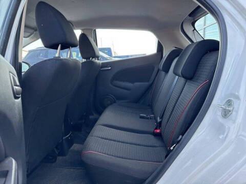 2011 Mazda MAZDA2 Touring