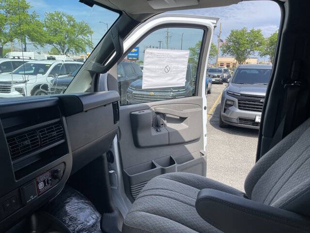 2026 Chevrolet Express LT 3500