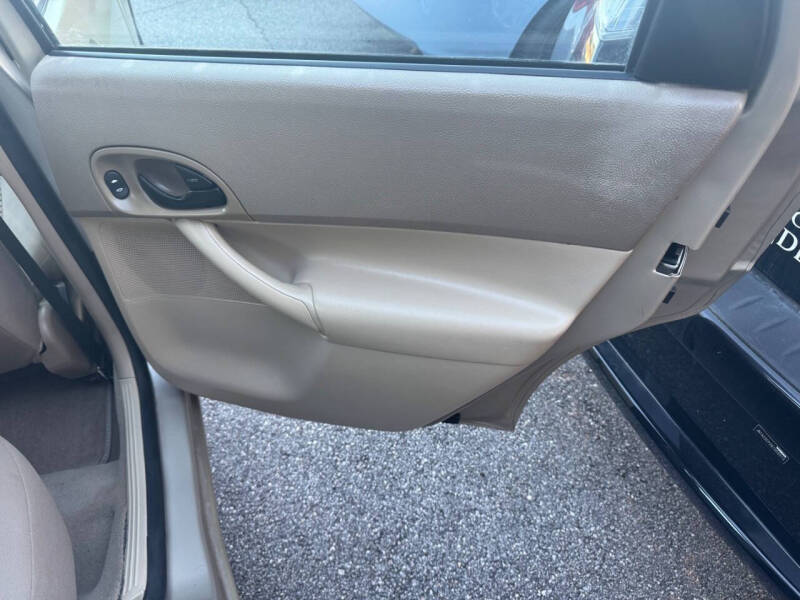 2007 Ford Focus ZX4 S