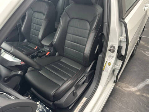 2017 Volkswagen Golf GTI SE