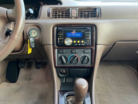 2001 Toyota Camry LE V6