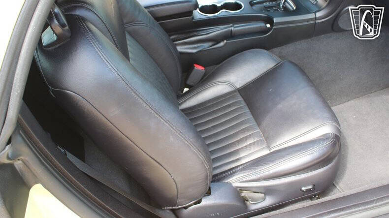 2005 Ford Thunderbird