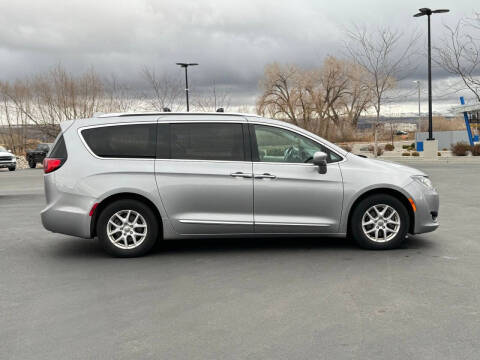 2020 Chrysler Pacifica Touring L
