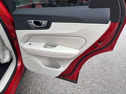 2023 Volvo XC60 B5 Plus Bright Theme