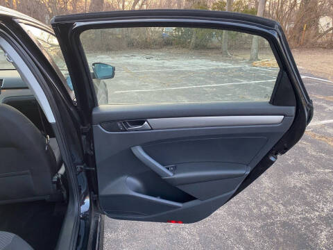 2013 Volkswagen Passat S