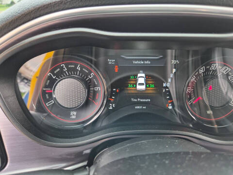 2017 Dodge Challenger SXT Plus