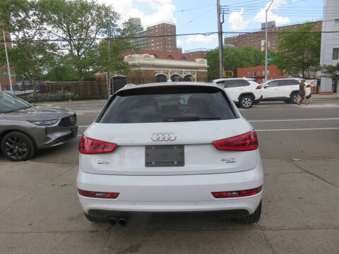 2015 Audi Q3 2.0T quattro Prestige