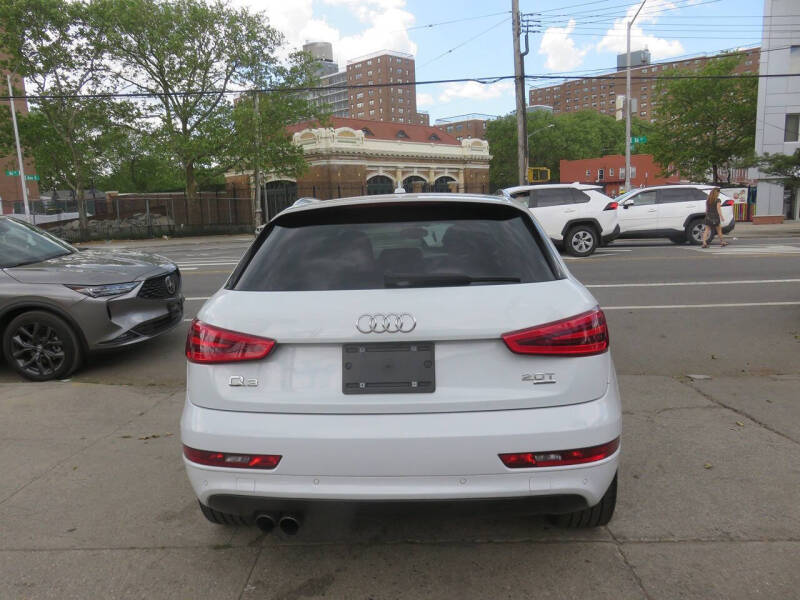 2015 Audi Q3 2.0T quattro Prestige