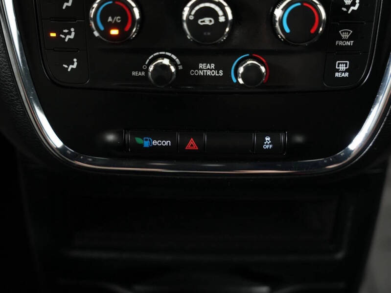 2015 Dodge Grand Caravan SE