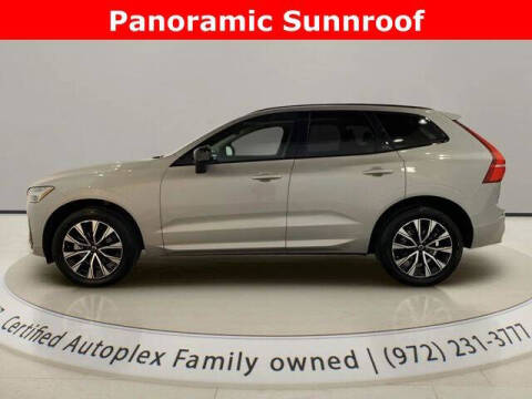 2025 Volvo XC60 B5 Core Dark Theme