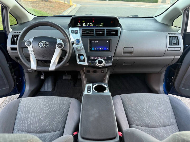 2013 Toyota Prius v Three