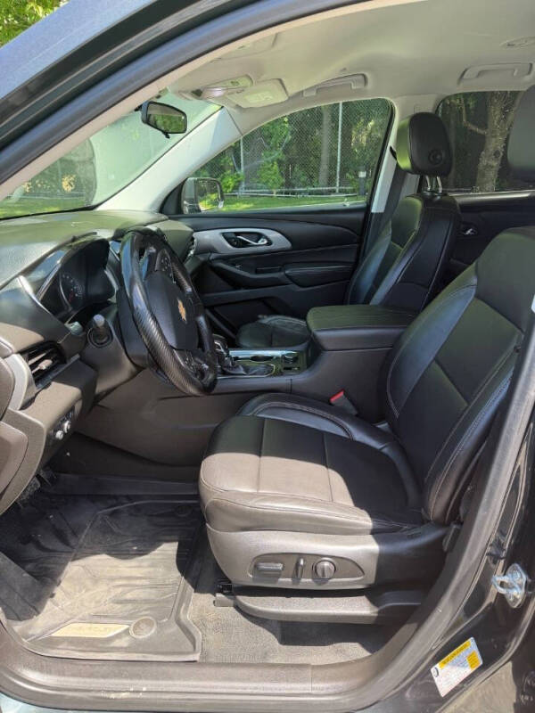 2021 Chevrolet Traverse LT Leather