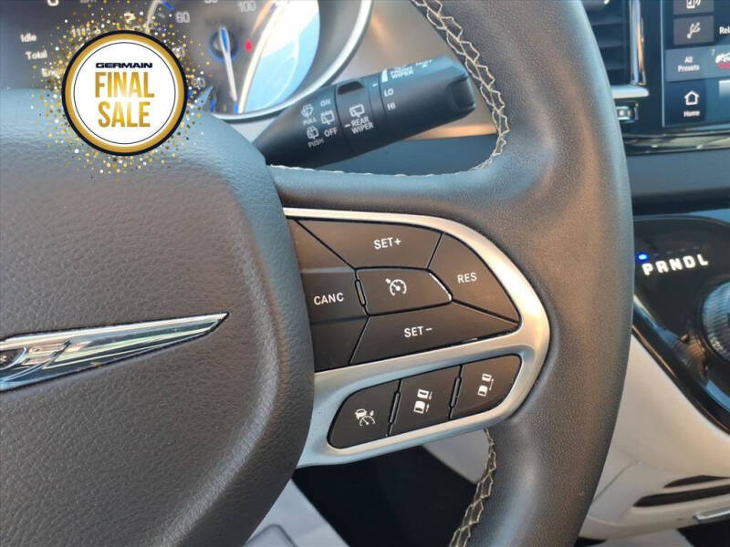 2024 Chrysler Pacifica Touring L