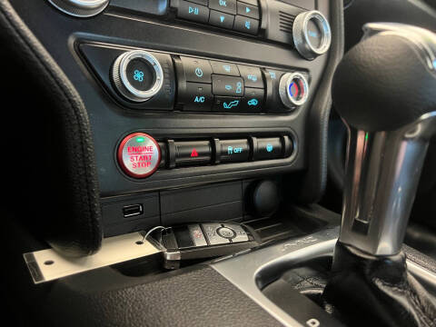 2022 Ford Mustang EcoBoost