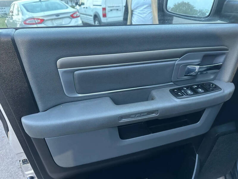 2013 RAM 1500 SLT