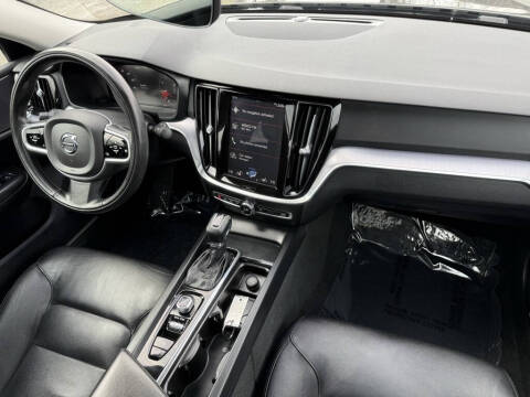 2020 Volvo S60 T5 Momentum