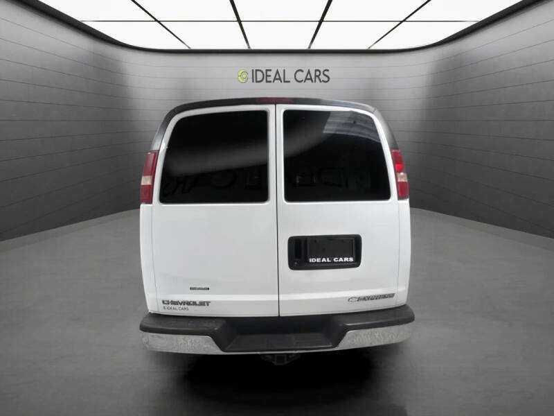 2004 Chevrolet Express 3500