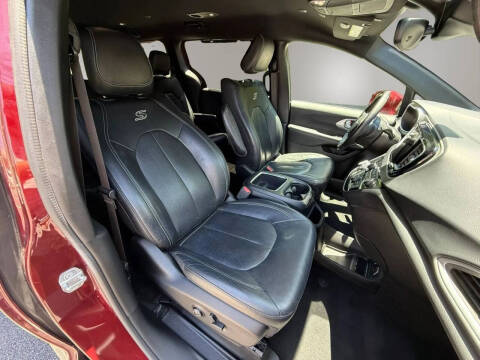 2018 Chrysler Pacifica Touring L Plus