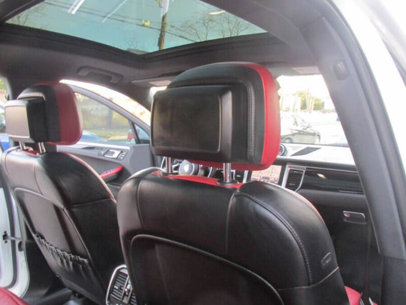 2017 Porsche Macan S