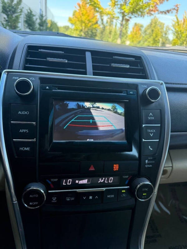 2015 Toyota Camry SE