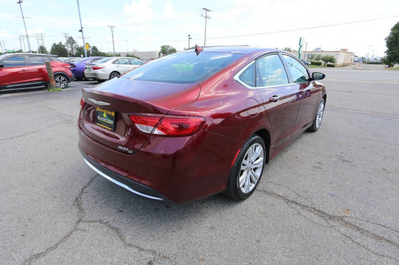 2016 Chrysler 200 C