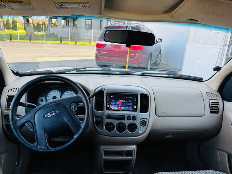 2004 Ford Escape XLT