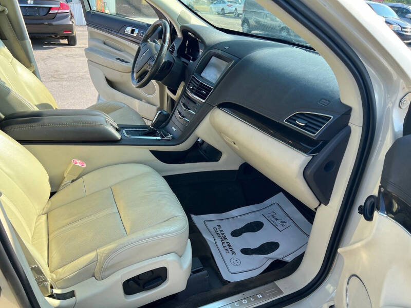2014 Lincoln MKT Ecoboost