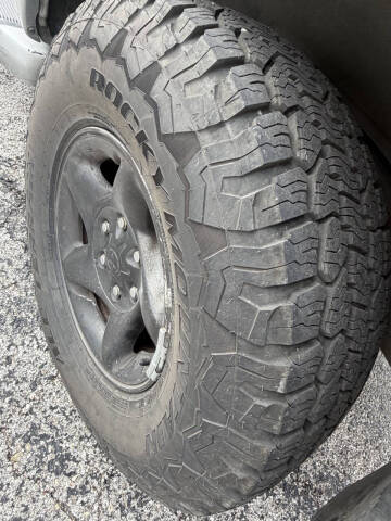 2002 Toyota Sequoia SR5