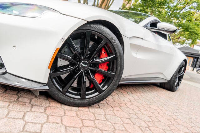 2020 Aston Martin Vantage