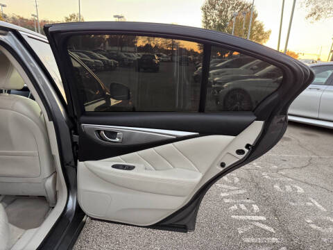 2015 Infiniti Q50 Premium