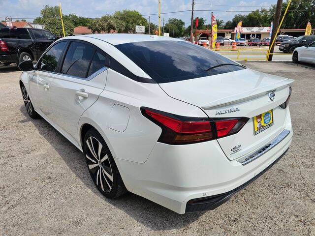 2021 Nissan Altima 2.5 SR