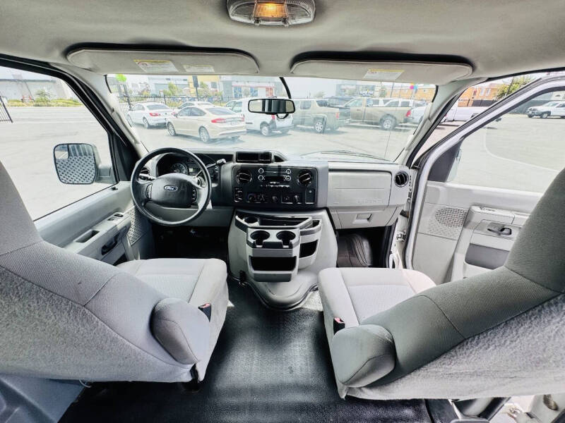 2013 Ford E-Series E-350 SD XL