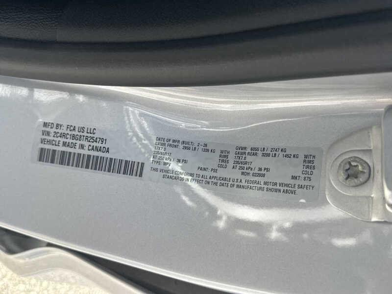 2026 Chrysler Pacifica Select