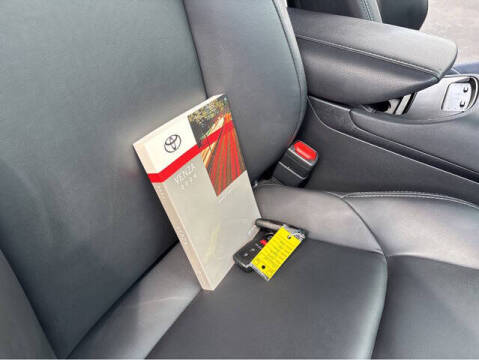 2024 Toyota Venza XLE