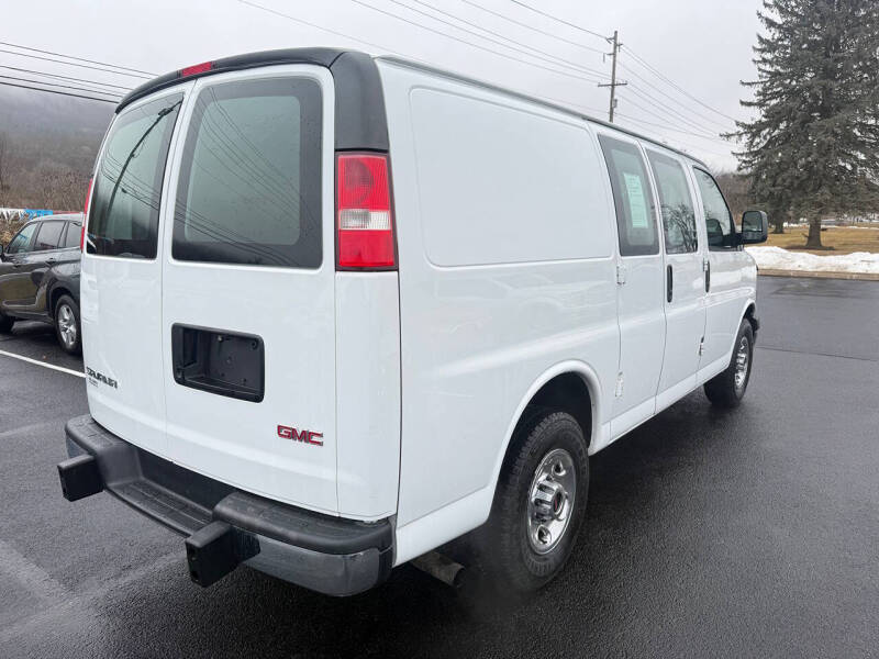 2017 GMC Savana 2500