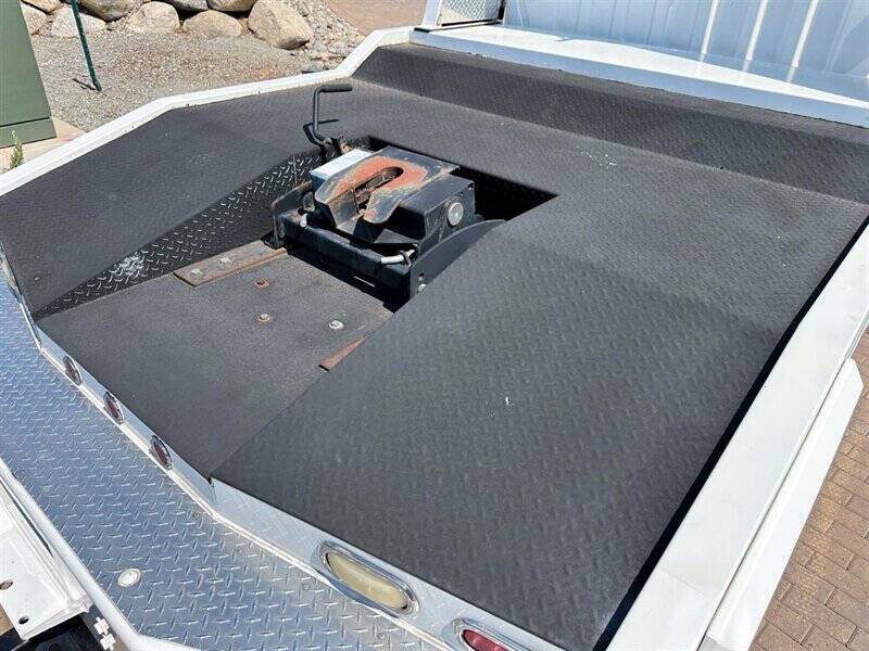 2006 Freightliner M2 106