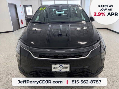 2027 Chrysler Pacifica Select