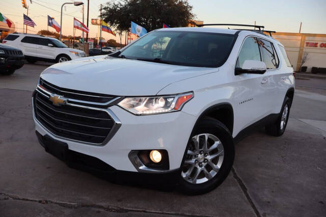 2018 Chevrolet Traverse for sale at AUTO DIRECT BUY in Houston, TX